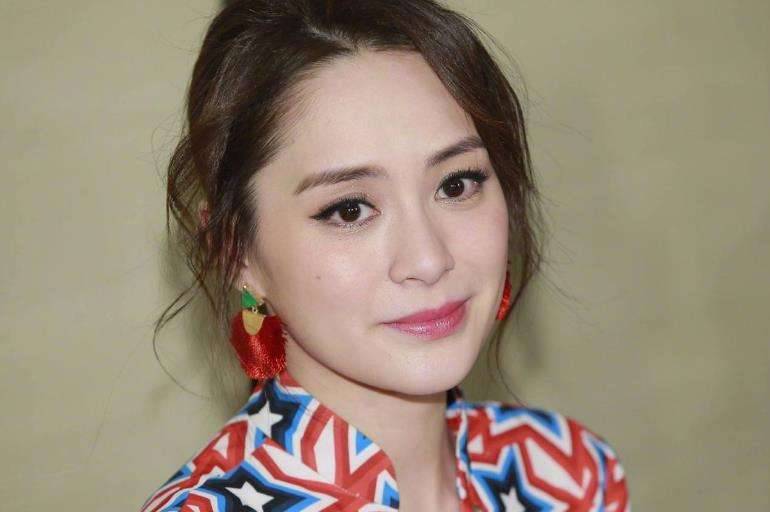 阿娇坦言为何让陈冠希拍照