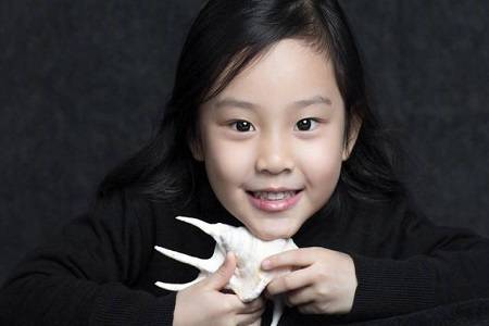 李小璐贾乃亮罕见“同框”,一起观看甜馨演出