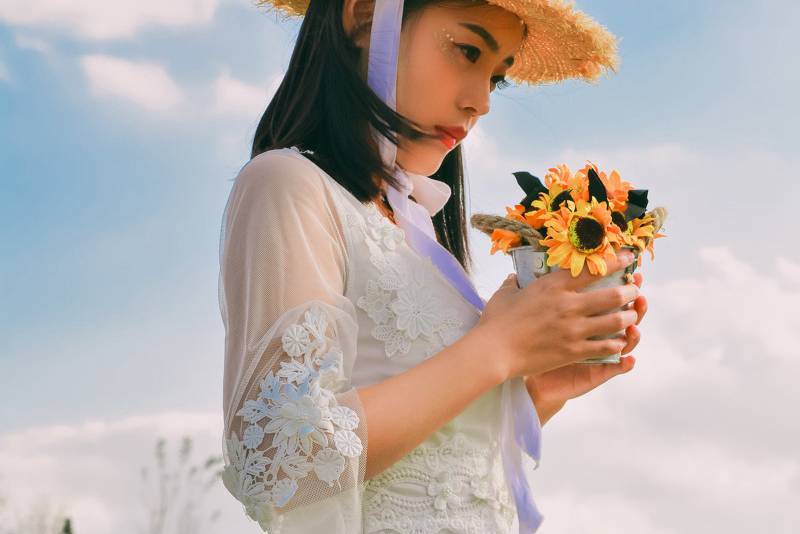 丈夫让妻子借精生子