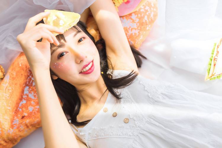 女子交两男友不慎怀孕