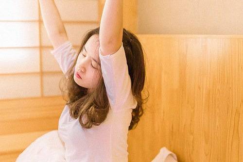 男子遭3名美女性侵