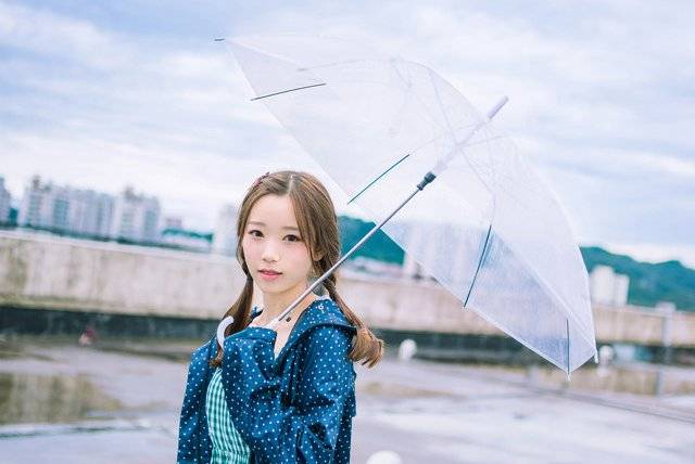 女子被婆婆捉奸在床