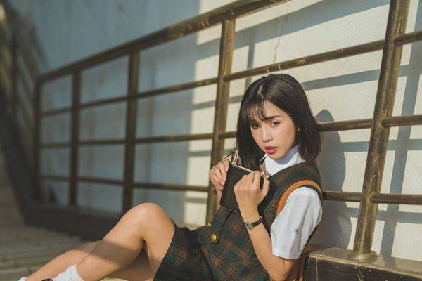 美女飞机猥亵女子