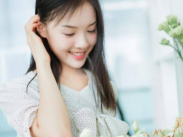 男子囚禁两女一个月