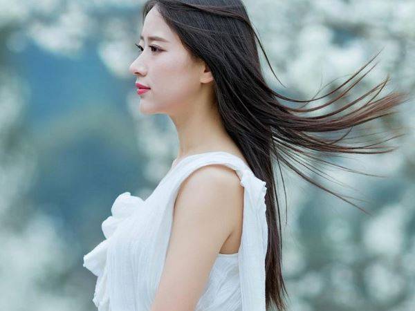 男子自称会治病骗奸姐妹俩