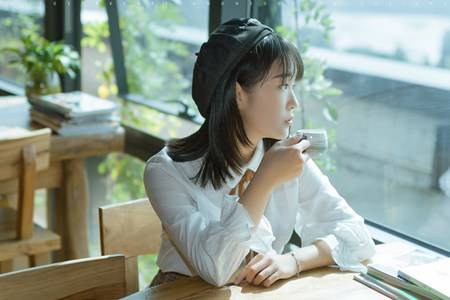 情侣飞机上做不雅事