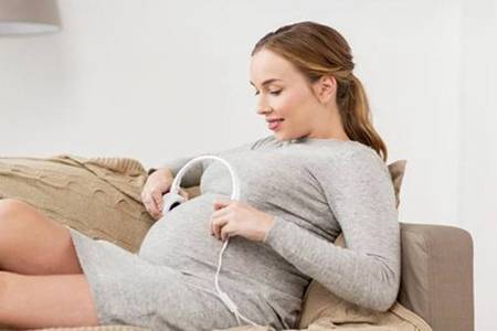 怀孕的初期症状有哪些？女性的白带和乳房均有明显变化