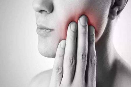 牙齦腫痛怎麼辦？快速消腫治療疼痛不妨試試這三個小妙方