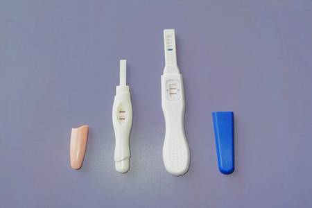 验孕棒不准六种情况，验孕棒两条杠不一定是怀孕