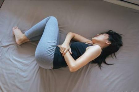 盆腔炎的五大早期症状，女性月经异常也要及时检查