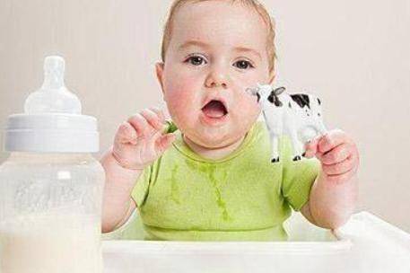 婴儿冲奶粉水温多少度合适？冲奶的正确方法介绍