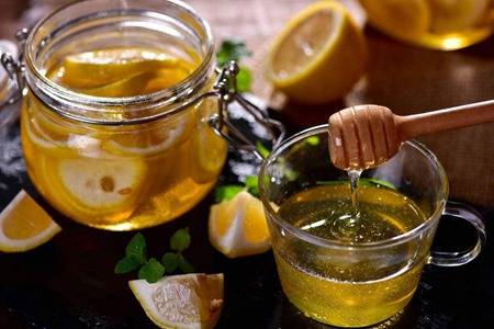 喝蜂蜜水的最佳時間，蜂蜜減肥美容的正確喝法
