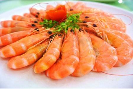 虾不能和什么一起吃，虾和这七种食物同吃伤胃