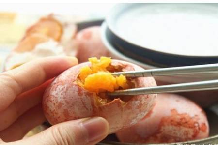 咸鸭蛋的腌制方法