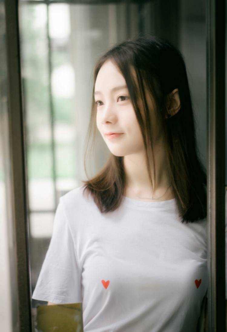强奸未遂拍女子裸照 依法判处有期徒刑1年