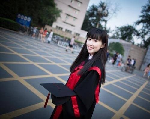 女子洗浴中心裸身被窥