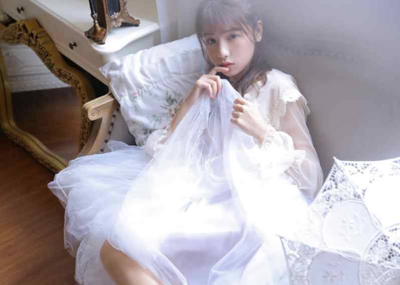 女的不能穿低胸装 露点着装有伤大雅