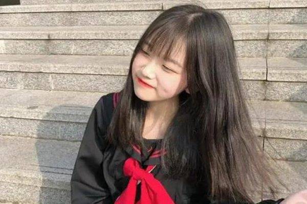 网红偷窥女厕被拘