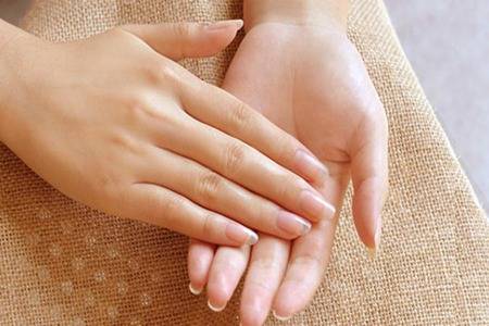 手部粗糙怎么办 3个护肤小技巧让你手部光滑细嫩