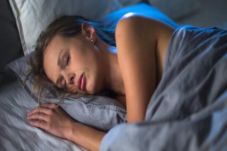 晚上睡覺出大汗是什么原因呢？離不開這五個原因及時治療