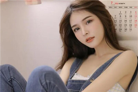 女教师自拍艳照牟利