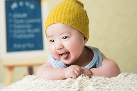 婴儿舌苔厚白是怎么回事？这五个原因宝妈及时治疗改善