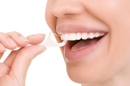 牙齦出血怎么辦？這四個方法輕松改善口腔問題