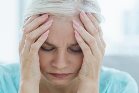 頭痛是因為什麼原因引起的？這五個原因有關別不當回事