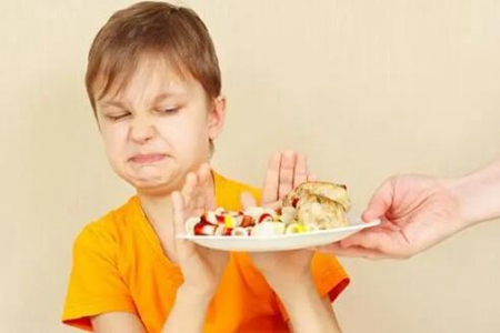 小孩不愛吃飯怎么辦？這四個方法飯渣也能變飯霸
