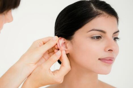 耳朵嗡嗡响如何治疗？这五个方法能快速解决耳鸣苦恼