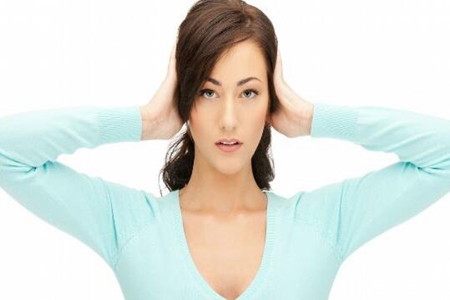 耳朵嗡嗡响如何治疗？这五个方法能快速解决耳鸣苦恼